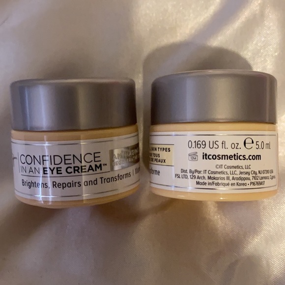 It cosmetics bundle with bag - Picture 11 of 15